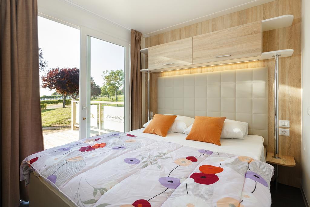 Mobile Homes Premium Vista Mare Park Umag By Camp4You Exteriér fotografie